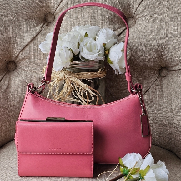 Vintage Coach Pearlized Nappa Leather Shoulder Bag 8167 Wallet